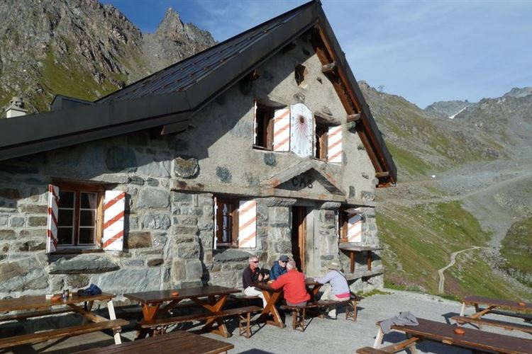 France Alps, Walkers Haute Route (Chamonix to Zermatt), Cabane du Mont Fort (2547m) - 27th August 2015, Walkopedia
